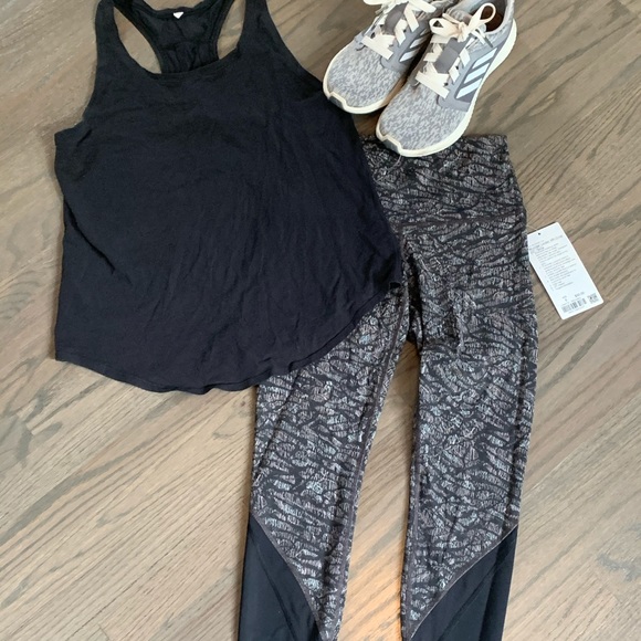 lululemon athletica Pants - Wonder Under Scallop Crop
